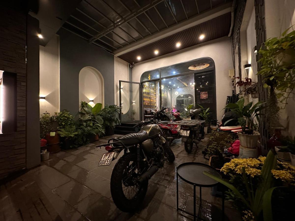 Hotel Mid Night Cần Thơ Exterior foto